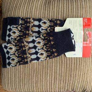 The North Face Accessories - The North Face Mackie Arm Warmers The North Face Accessories - The North Face Mackie Arm Warmers
